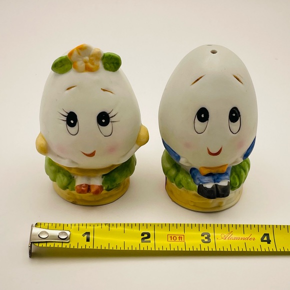 Lefton, Ceramic, Anthropomorphic, Boy/Girl Egg, Salt/Pepper Shakers. Taiwan - Picture 8 of 9